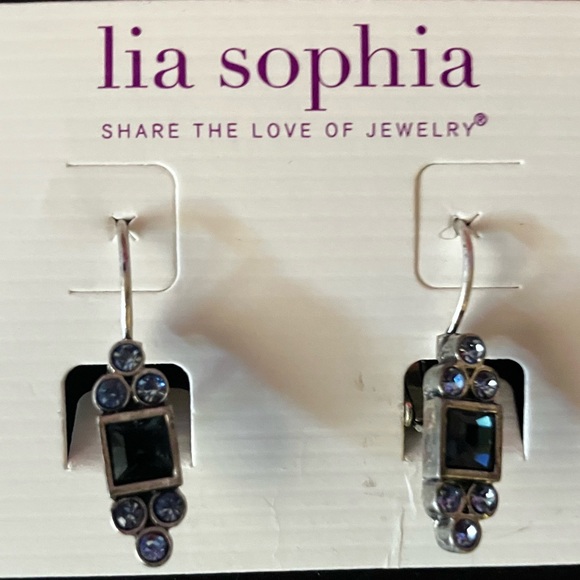 Lia Sophia Posh Earrings – Matte Silver Tone With Cut Crystals & Resin – Drop Dangle Style